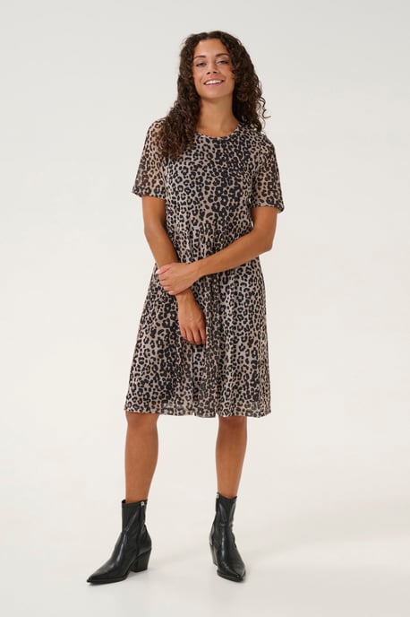 Dress Feminine Silhouette - Image 2