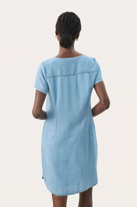 Dress Feminine Silhouette - Image 3