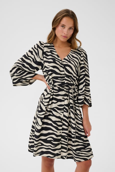 Dress Shaped fit - Image 3