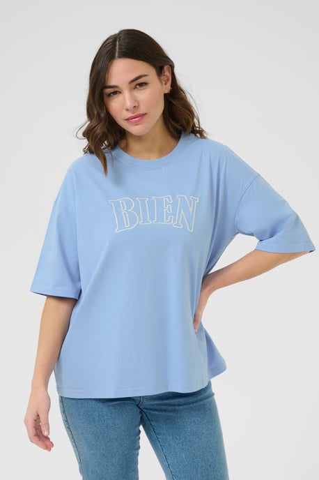 T-shirt Oversize fit Vista Blue W. Chalk Embroidery - Image 3