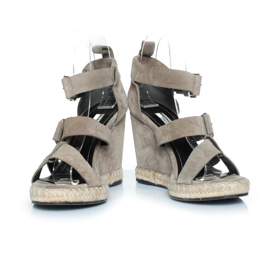 Grå mocka sandal med kil - Image 3