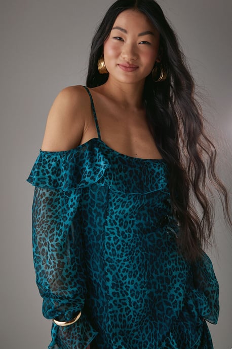 Petite Chiffon Ruffle Cold Shoulder Midi Dress - Image 4