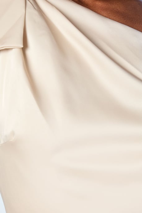 Fallen Shoulder Bow Detail Bridesmaids Maxi Dress - Image 5