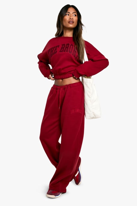 The Bronx Applique Oversized Cropped Sweatshirt - Image 3