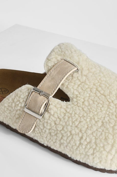 Borg Closed Toe Clog - Image 5