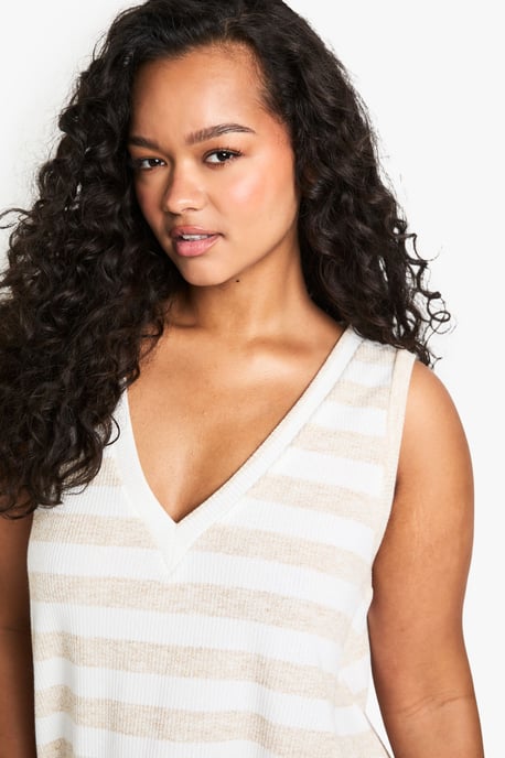 PLUS V NECK SLOUCHY KNITTED TOP - Image 4