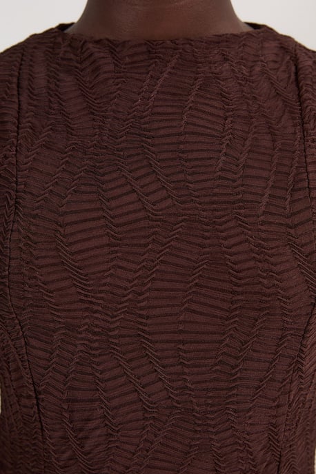 Textured Hanky Hem Short Sleeve Trim Detail Jersey Maxi Dress - Image 3