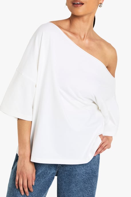 Off The Shoulder Oversized T-Shirt - Image 4