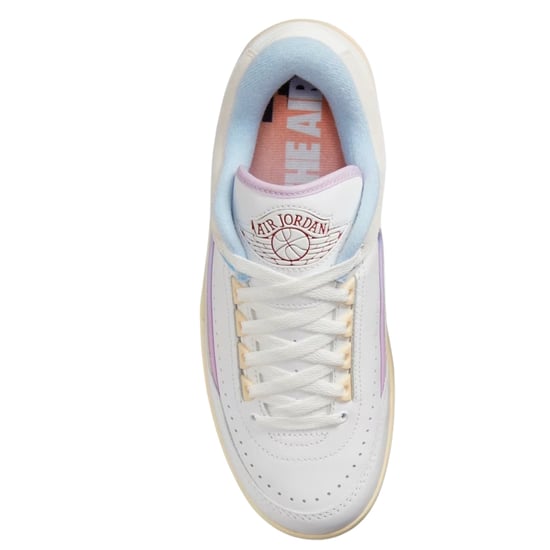Nike Air Jordan Retro Låga Vita Tränare - Image 3