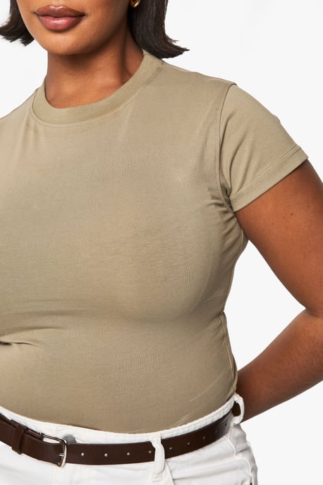 PLUS BOOHOO BASICS FITTED TOP - Image 4