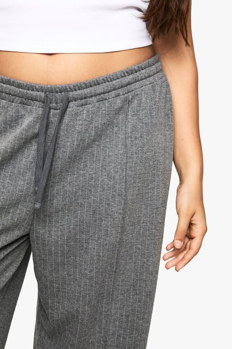 Plus Pinstripe Pintuck Drawstring Wide Leg Trouser - Image 4
