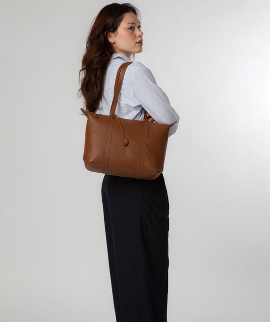 'Leonor' Tan Leather Tote Bag - Image 2
