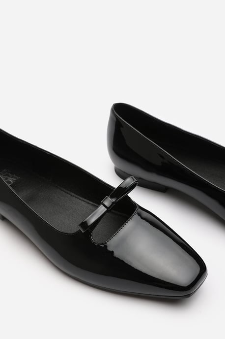Wheres That From Womens 'Jessica' Wide Fit Square Toe Ballet Flats With Knot Bow - Image 4