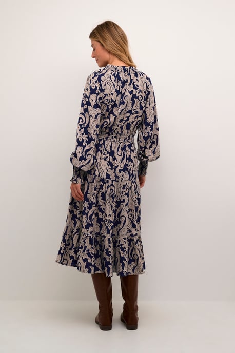 CRLucy Long Dress Feminine Silhouette - Image 3