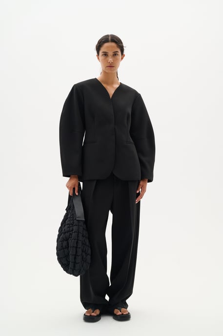 WilcoxIW Blazer Feminine Silhouette - Image 1