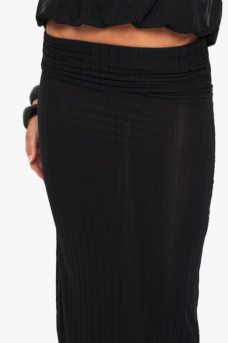 Textured Shirred Foldover Waist Maxi Skirt - Image 4