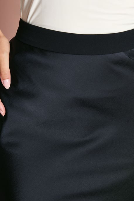 Satin Detail Fitted Skirt - Image 5