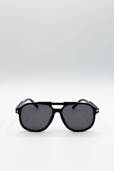 Oversized Navigator Sunglasses in Black - Image 1