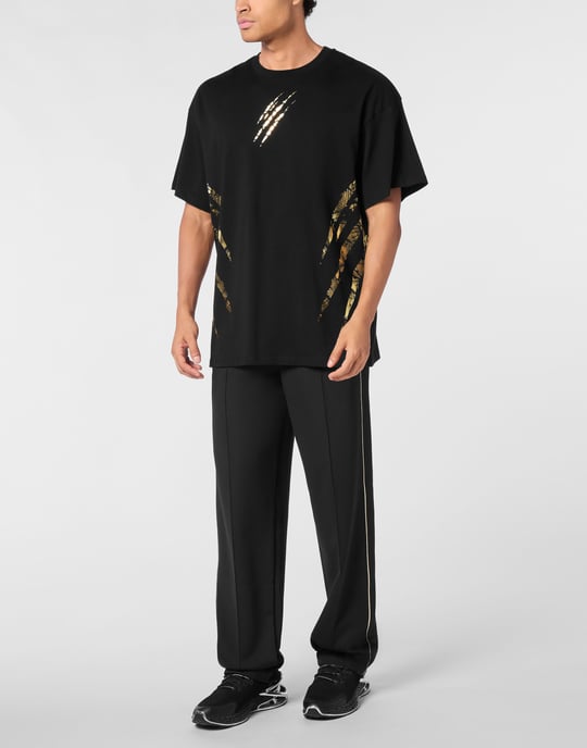 Rundhalsad t-shirt i bomull med linjer - Image 5