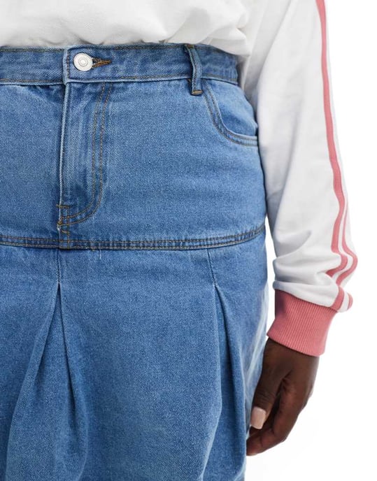 In The Style Plus pleated denim mini skirt in blue - Image 3