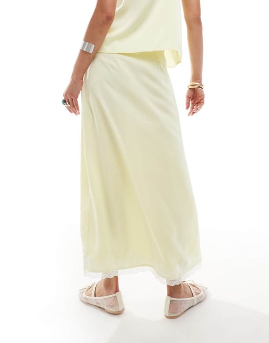 ONLY low waist contrast lace trim maxi skirt co-ord in lemon - Image 2