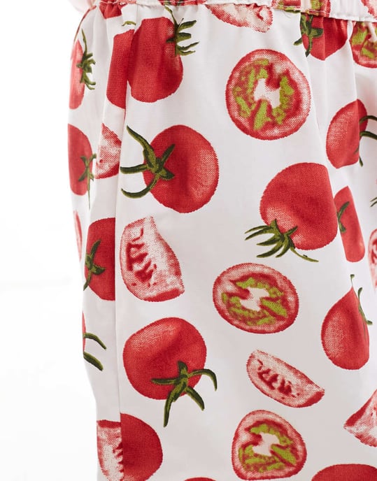 Pieces tie waist short co-ord in tomato girl print - Image 4