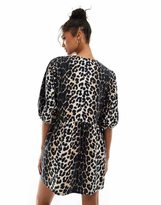 ASOS DESIGN denim puff sleeve tie front dress in leopard - Image 4