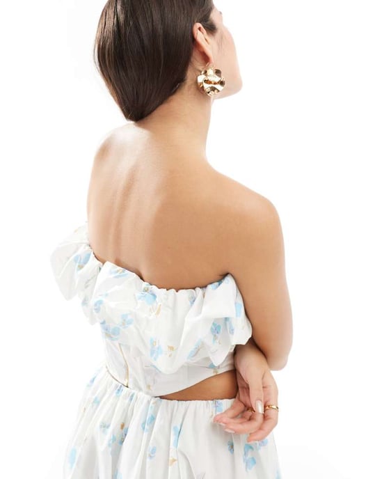 ASOS DESIGN off shoulder puff detail bandeau co-ord in blue and white floral - Image 3