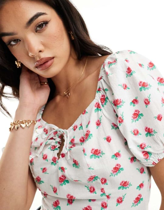 Vero Moda sweetheart tie front blouse with puff sleeve in floral print - Image 4