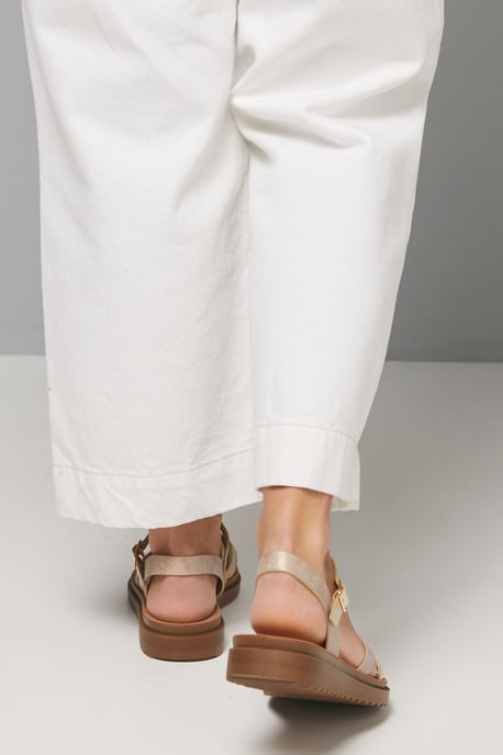 Good For The Sole: Wide Fit Axel Comfort Cross Strap Low Wedge Sandals - Image 3