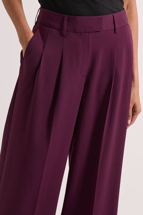 Pleated Wide Leg Trouser - Image 4