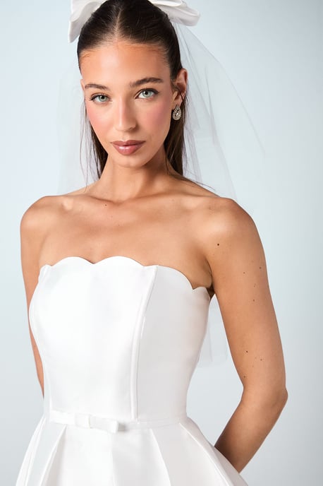 Scalloped Strapless Maxi Wedding Dress - Image 4