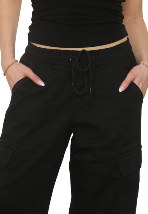 Womens Easticated Wasit Wide Leg Cargo Pocket Jeans in Black - Image 4