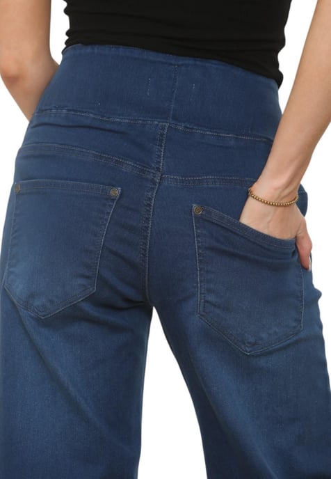 MYT Womens Tummy Control Wide Leg Jeans in Mid Blue - Image 5