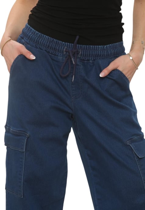 Womens Easticated Wasit Wide Leg Cargo Pocket Jeans in Mid Blue - Image 4