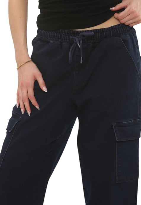 Womens Easticated Wasit Wide Leg Cargo Pocket Jeans in Dark Stonewash - Image 4