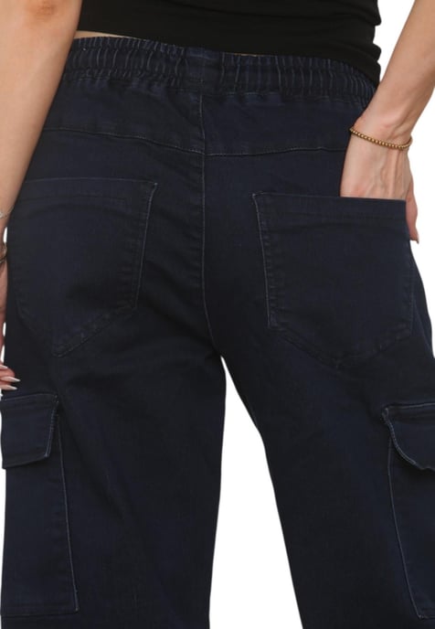 Womens Easticated Wasit Wide Leg Cargo Pocket Jeans in Dark Stonewash - Image 5