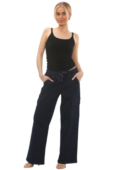 Womens Easticated Wasit Wide Leg Cargo Pocket Jeans in Dark Stonewash - Image 6