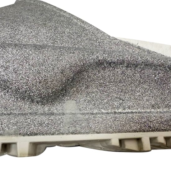 Gucci GG Logo Glittered Slide Sandals in Silver Rubber - Image 5