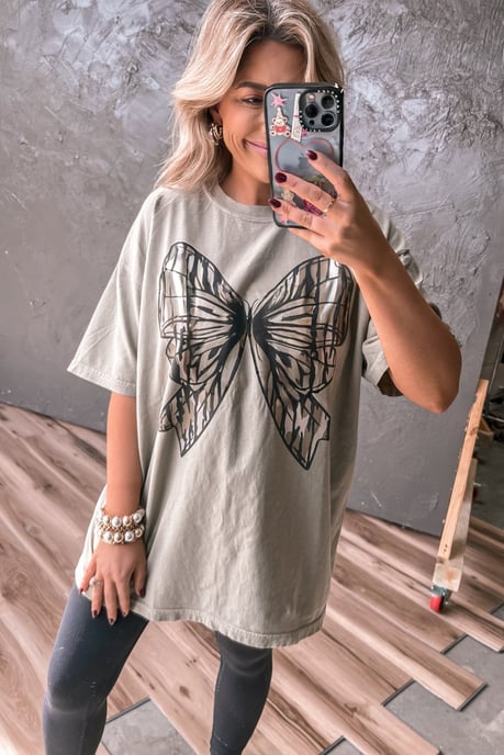 Casual Oversized T-shirt met Grote Strik Bedrukking en Vallen Schouders - Image 2