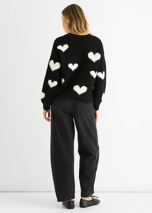 Black Contrast Heart Oversized Knit Jumper - Image 4