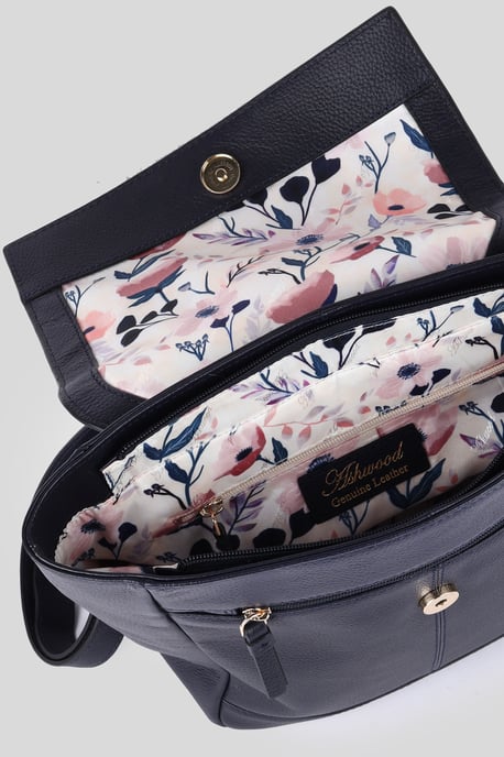 'Lussuria Venezia' Real Leather Flapover Backpack - Image 4