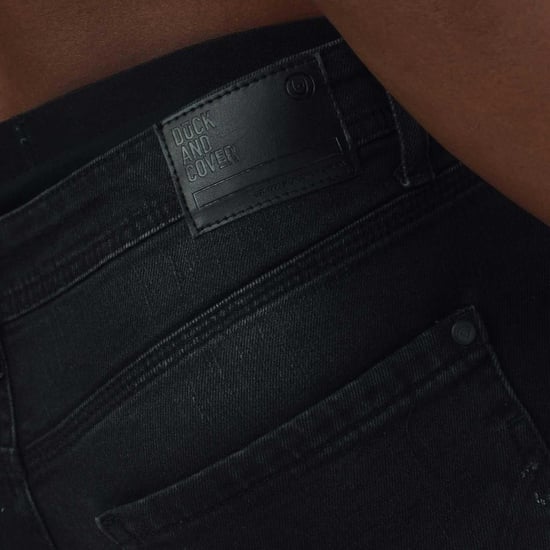 Duck and Cover Heren Overbug Tapered Jeans (Zwart) - Image 4