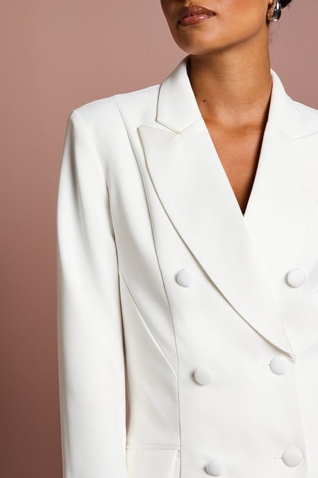 Petite Premium Hourglass Silhouette Double Breasted Blazer - Image 5