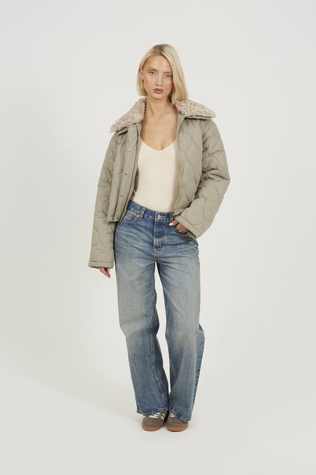 Pale Green Onion Qulited Jacket With Faux Fur Collar - Image 3