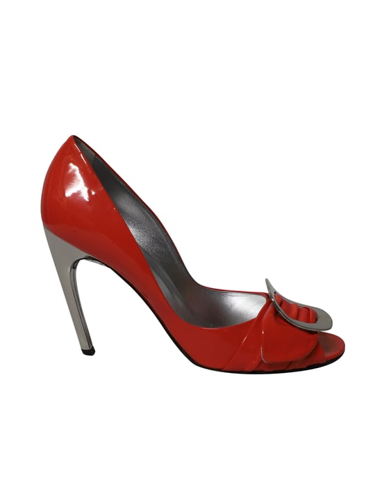 Roger Vivier Spuntata Gigi Pumps in Coral Patent Leather - Image 1