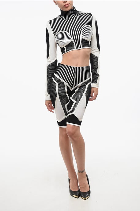 High-Waisted Two-Tone Biker Shorts in Black & White - Image 4