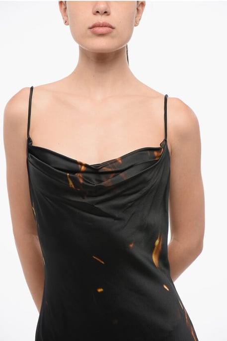 Satijnen lange jurk met vlammenprint in Arancio, Nero - Image 4