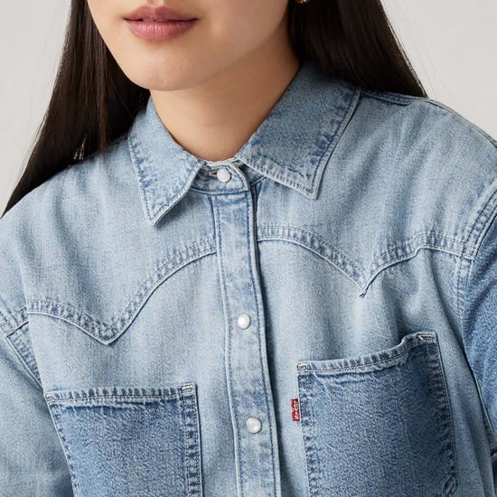Women's Levis Teodora Lightweight Western Denim Shirt in Light Blue - Image 3