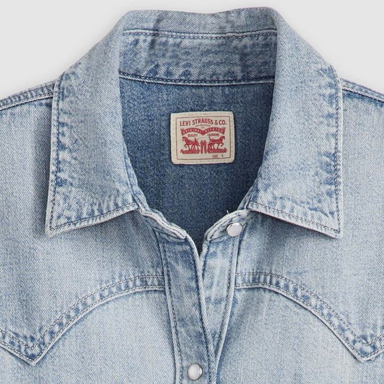 Women's Levis Teodora Lightweight Western Denim Shirt in Light Blue - Image 5